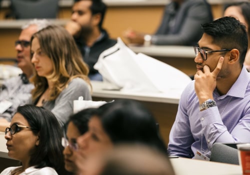 What to Expect When Working With an International Lawyer